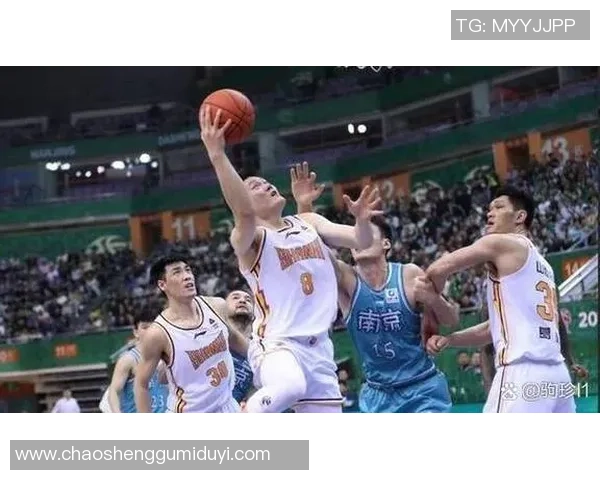赛后分析:西安篮球队与南京篮球队的战术配合与表现评估 赛后分析:西安篮球队与南京篮球队的战术配合与表现评估